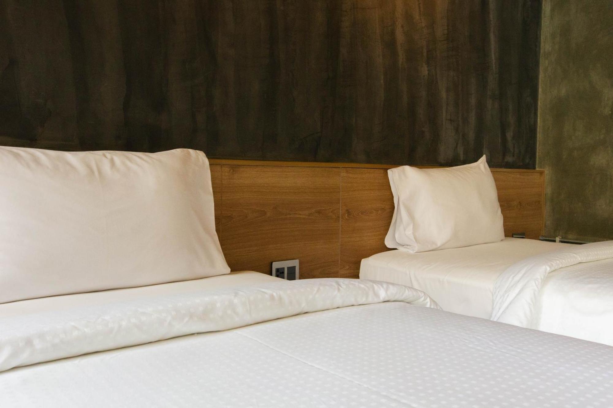 Navakitel Design Hotel Накхонситхаммарат Экстерьер фото