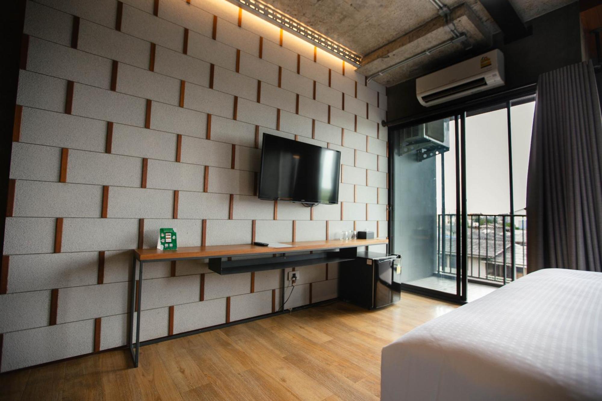 Navakitel Design Hotel Накхонситхаммарат Экстерьер фото