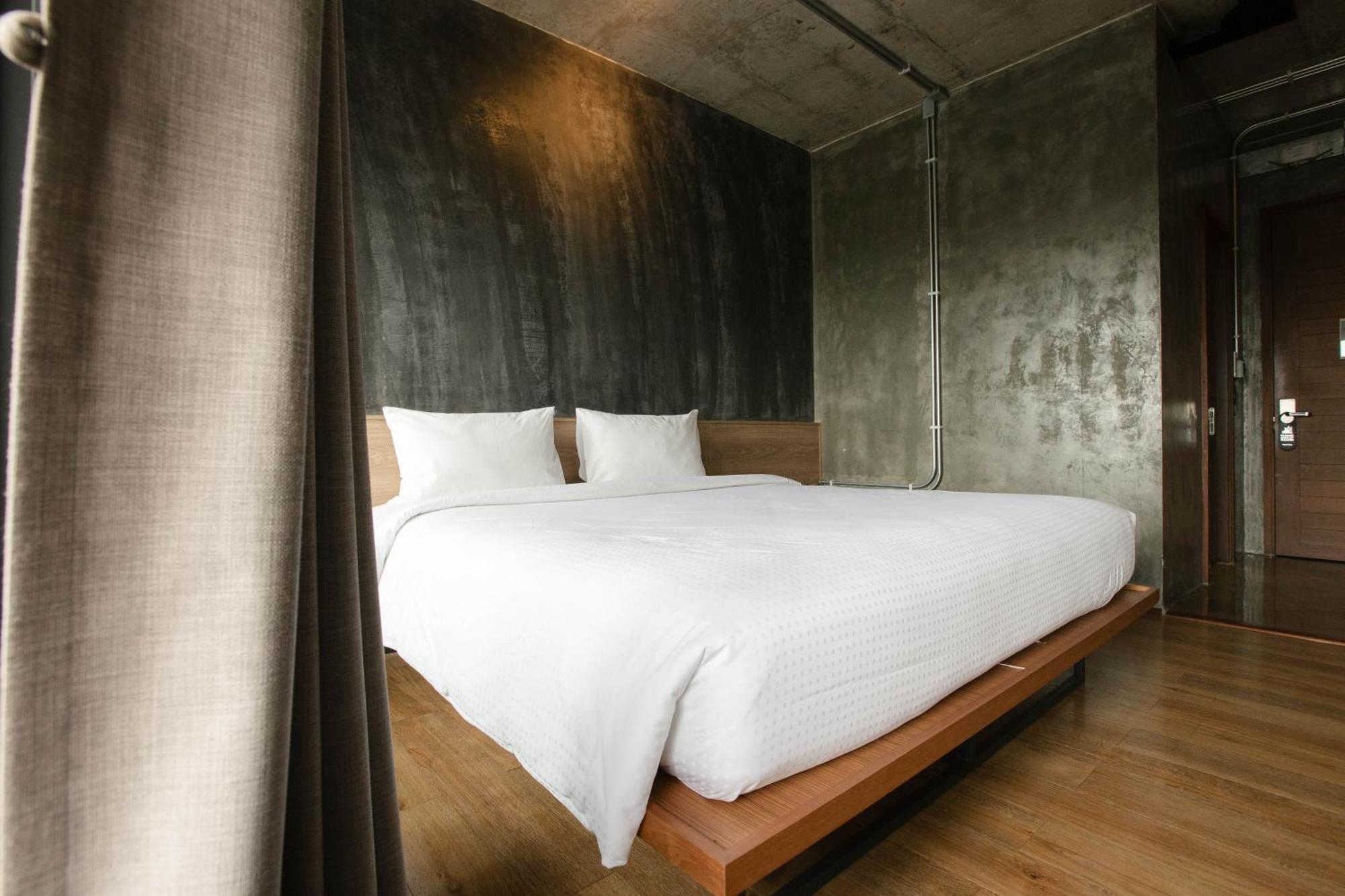 Navakitel Design Hotel Накхонситхаммарат Экстерьер фото