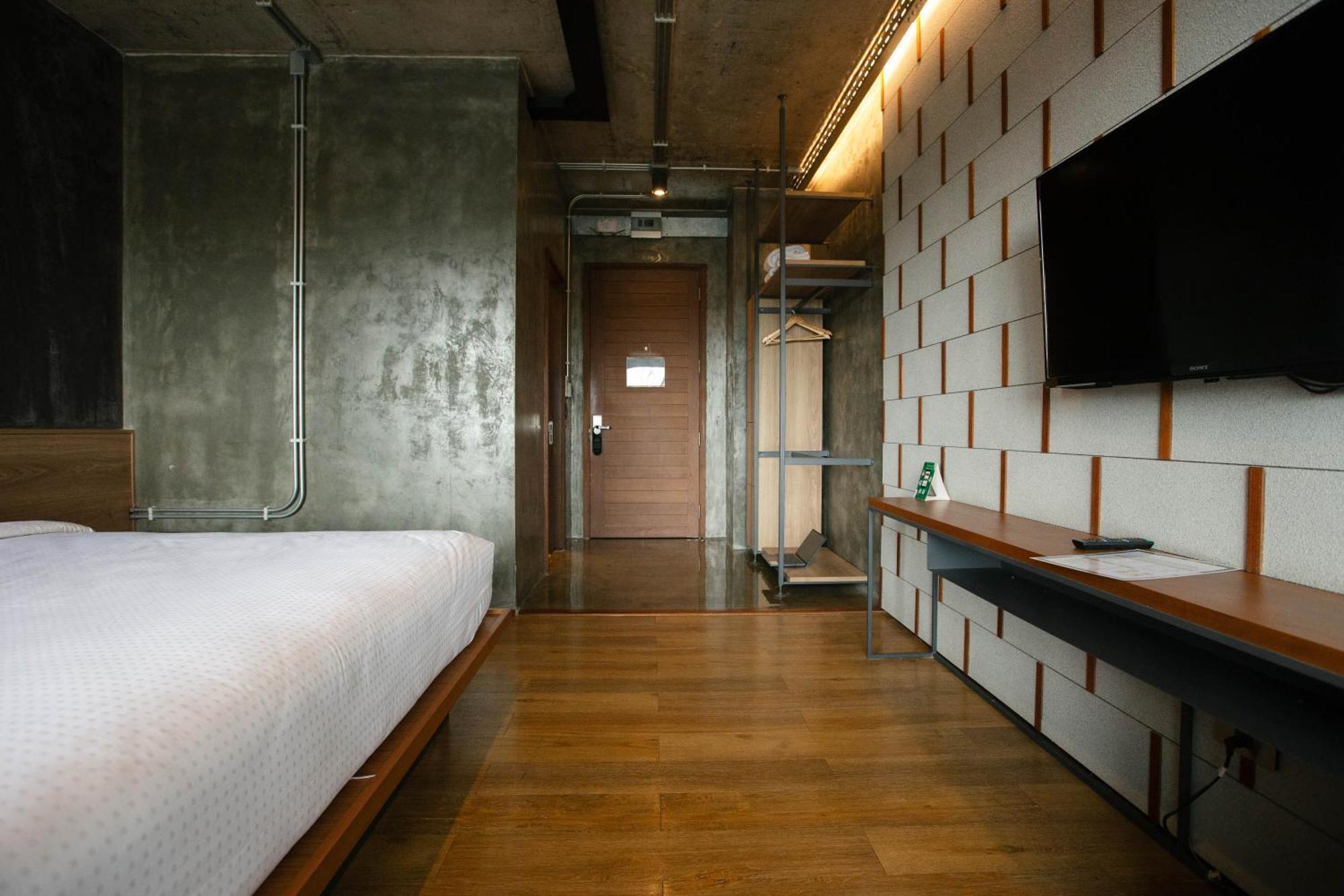 Navakitel Design Hotel Накхонситхаммарат Экстерьер фото