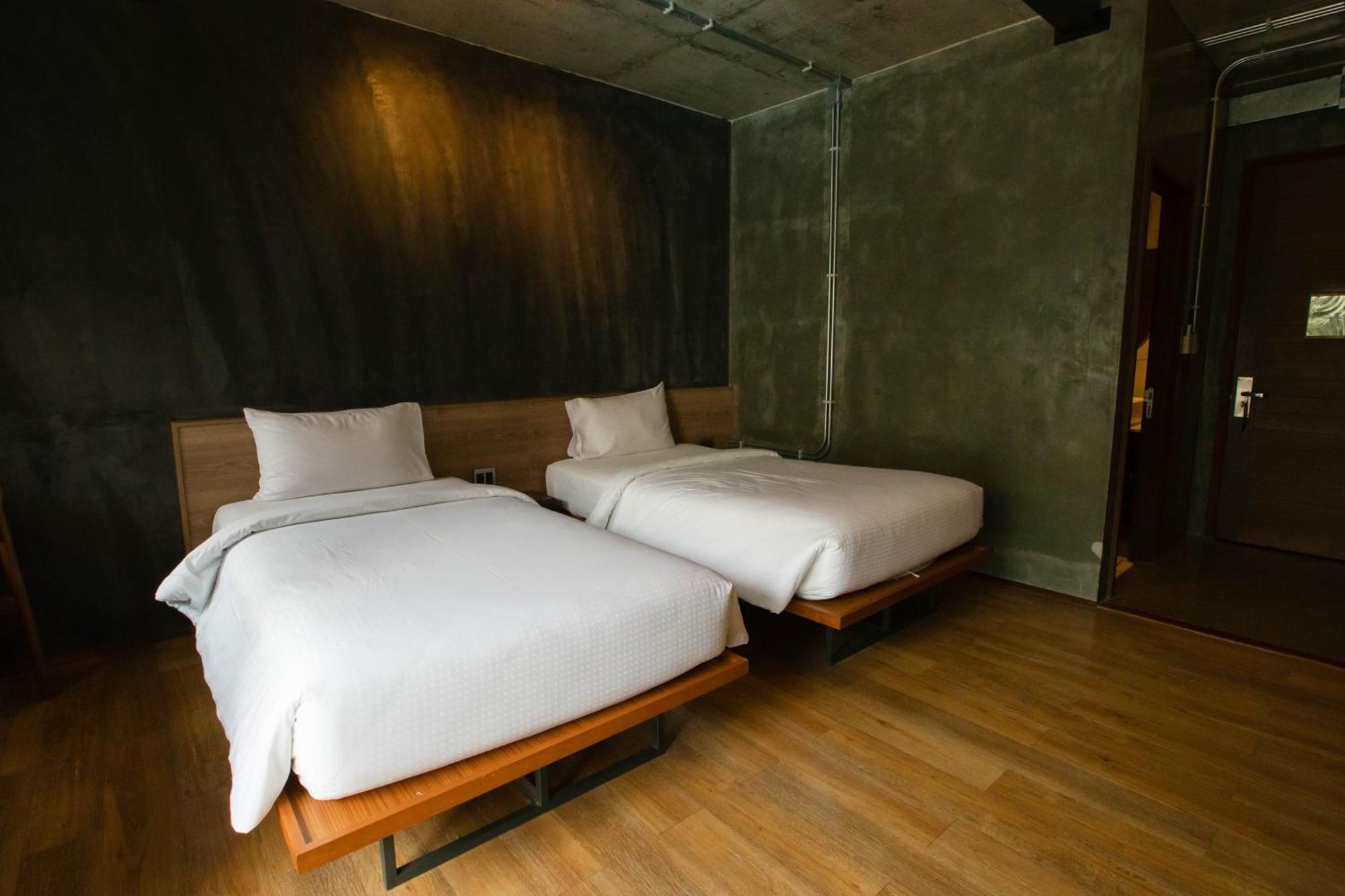 Navakitel Design Hotel Накхонситхаммарат Экстерьер фото
