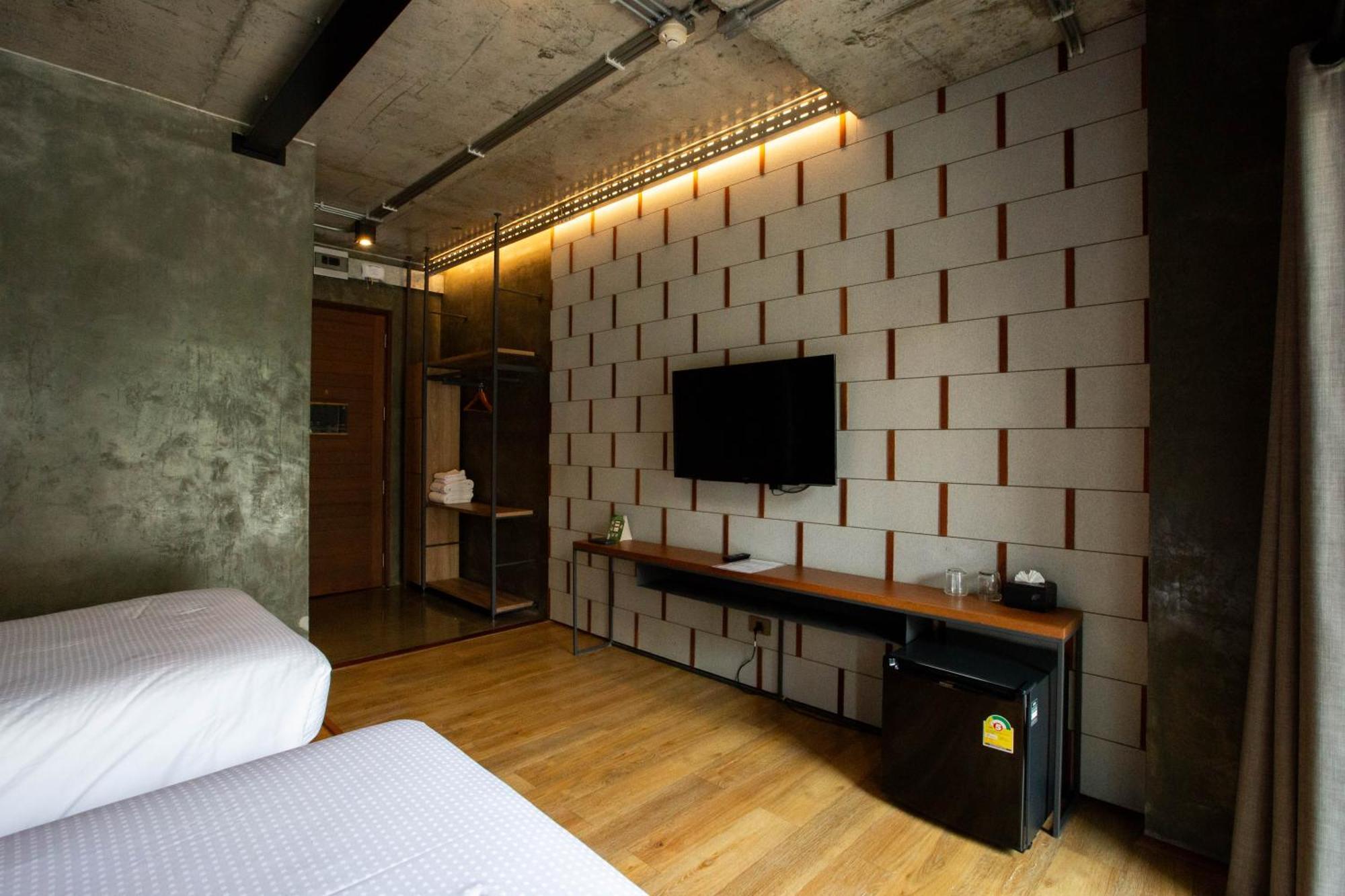 Navakitel Design Hotel Накхонситхаммарат Экстерьер фото
