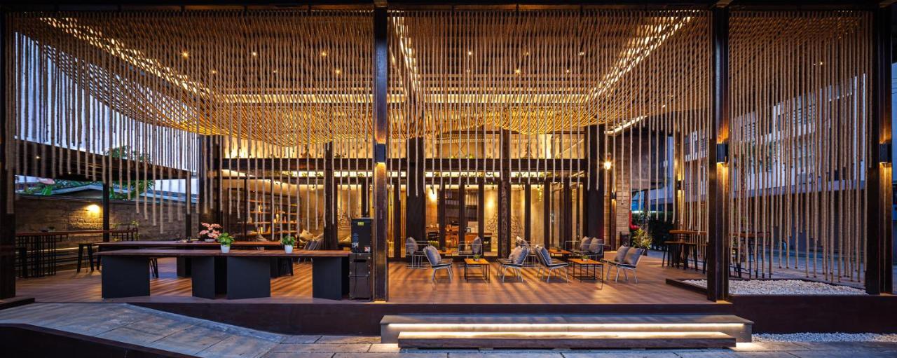 Navakitel Design Hotel Накхонситхаммарат Экстерьер фото