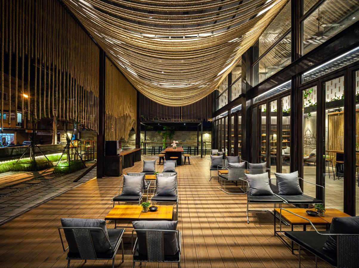Navakitel Design Hotel Накхонситхаммарат Экстерьер фото